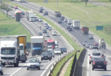 Rodovias registram lentidão na saída do feriado de carnaval