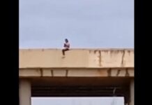 Policiais salvam mulher que ameaçava pular de viaduto em Avaré