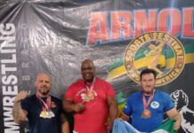 Campeão brasileiro de luta de braço, atleta avareense participa de campeonato em Santos