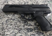 Menor de 13 anos é flagrado com simulacro de arma em escola de Itaporanga