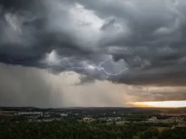 Frente fria traz chuva, ventos de até 60 km/h e queda brusca na temperatura
