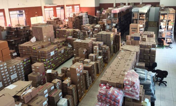 Setor é responsável pelo recebimento e distribuição dos medicamentos (2)