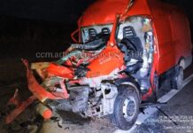 Motorista de van morre em colisão com caminhão na Castello Branco