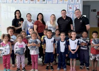 Educação entrega uniformes para 7,9 mil alunos da rede pública em Avaré