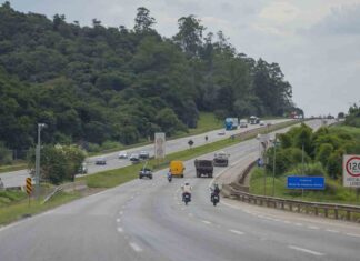 Capotamento mobiliza equipes de resgate; vítimas foram ejetadas de carro