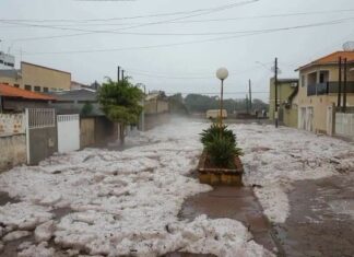 Temporal com granizo devasta Itararé, afeta 380 casas e provoca estragos na região