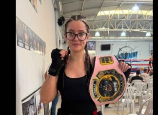 Atleta de Avaré conquista cinturão em competição de muay thai