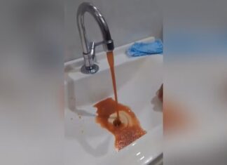 Águas de Santa Bárbara: Água ‘barrenta’ continua saindo das torneiras após prazo de normalização da Sabesp