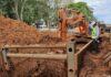 Obra contra enchentes segue com instalação de galeria pluvial na Rua Alagoas